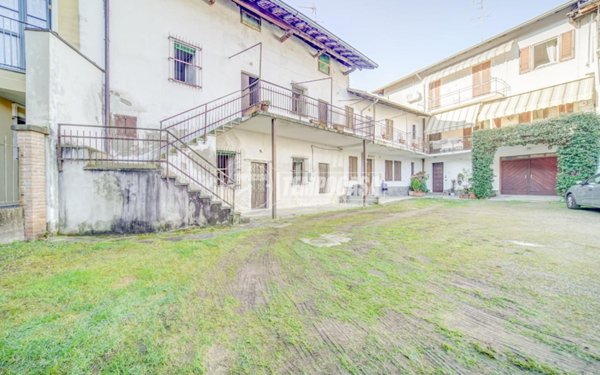 appartamento in vendita a Cairate