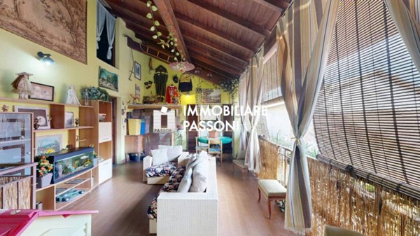 appartamento in vendita a Cairate in zona Peveranza