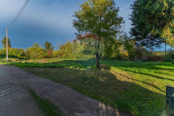 terreno edificabile in vendita a Cairate