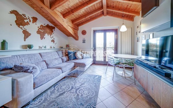 appartamento in vendita a Cairate