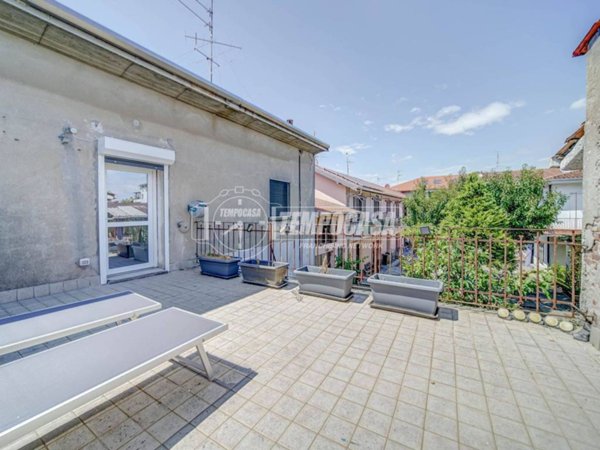 casa indipendente in vendita a Cairate