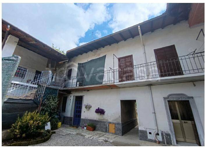 appartamento in vendita a Cairate