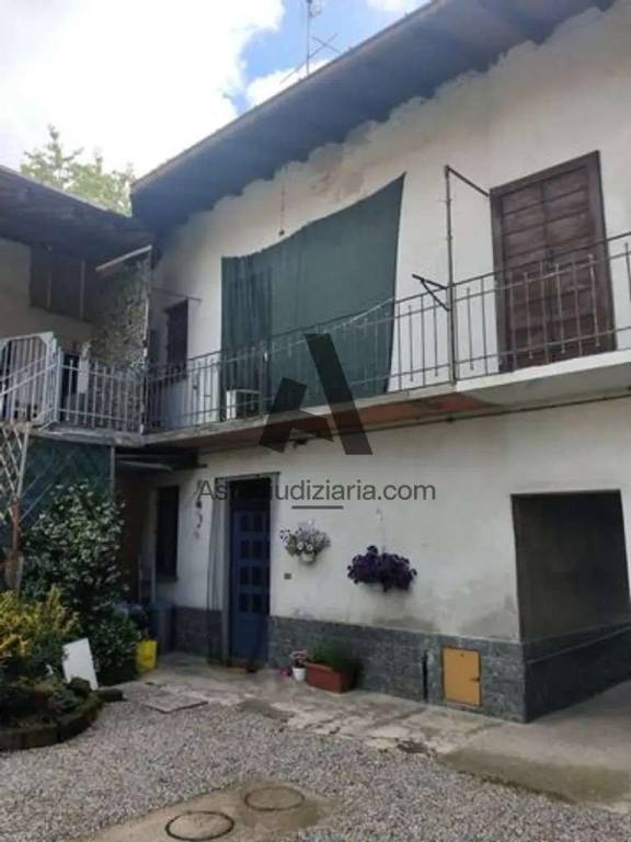 appartamento in vendita a Cairate