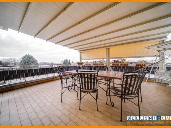 casa indipendente in vendita a Cairate in zona Peveranza