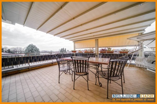 casa indipendente in vendita a Cairate