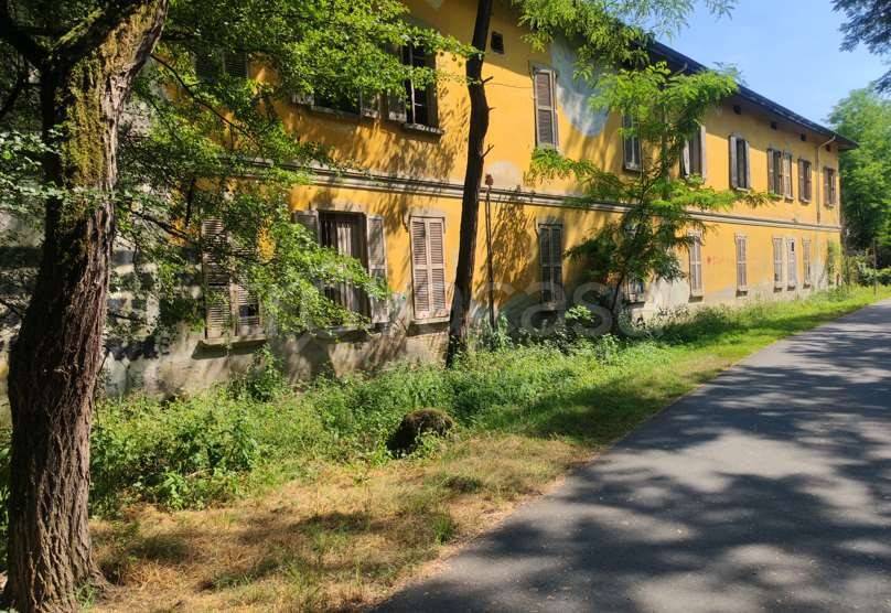 intera palazzina in vendita a Cairate
