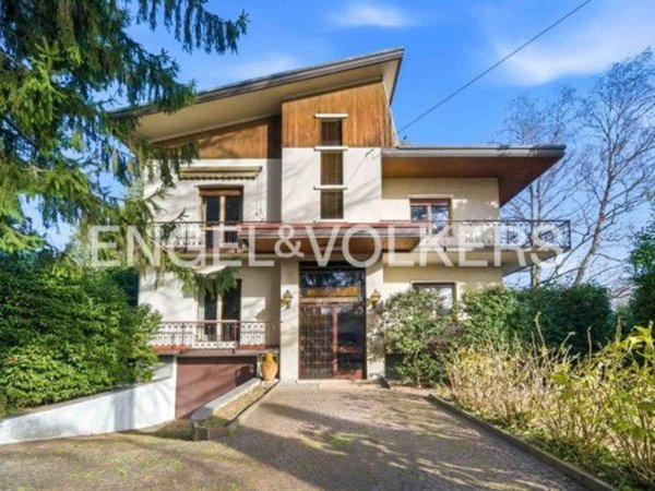 casa indipendente in vendita a Cairate