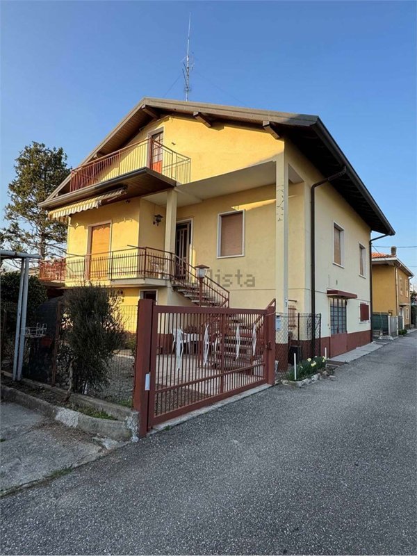 casa indipendente in vendita a Cairate