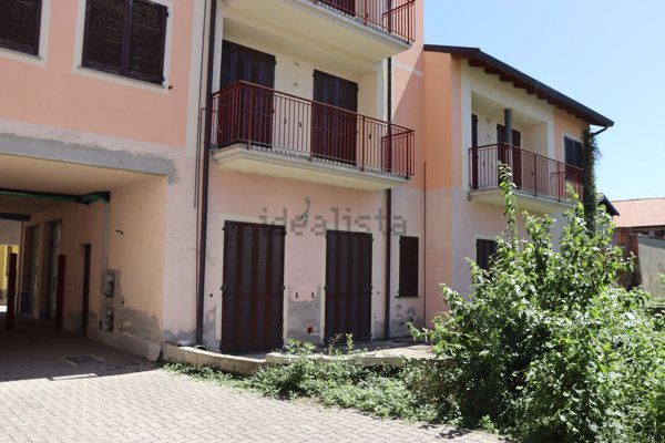appartamento in vendita a Cairate