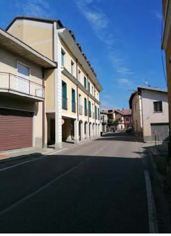 appartamento in vendita a Cairate in zona Peveranza