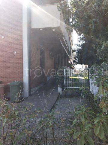 negozio in vendita a Cairate