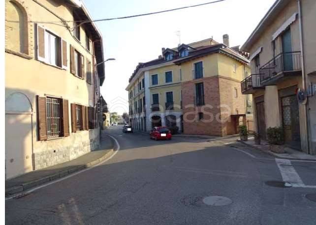 appartamento in vendita a Cairate in zona Bolladello