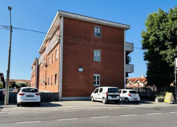 negozio in vendita a Cairate