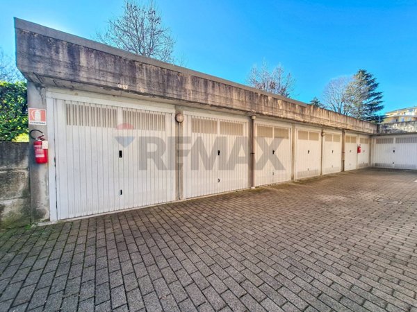 locale di sgombero in vendita a Cairate