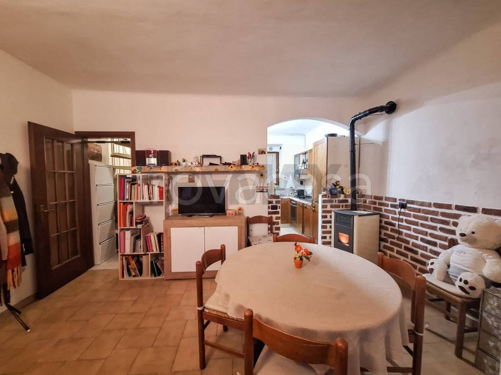 appartamento in vendita a Cairate