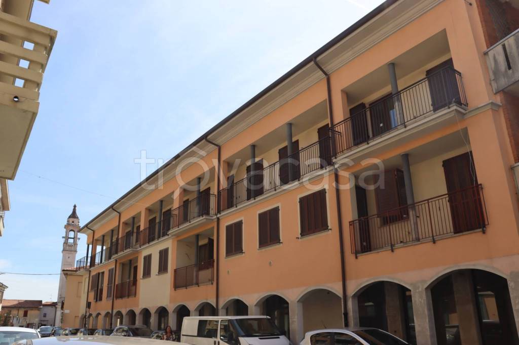 appartamento in vendita a Cairate