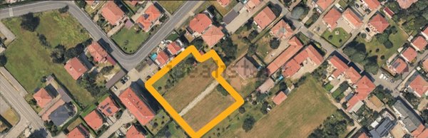 terreno edificabile in vendita a Cairate