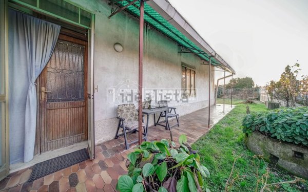 casa indipendente in vendita a Cairate