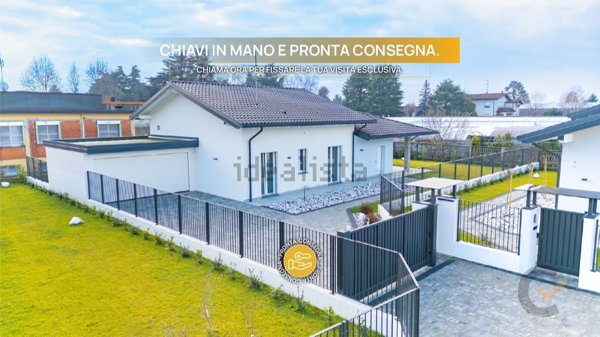 casa indipendente in vendita a Cairate