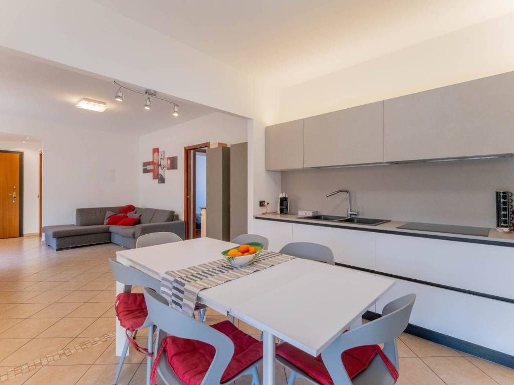 appartamento in vendita a Cairate in zona Bolladello