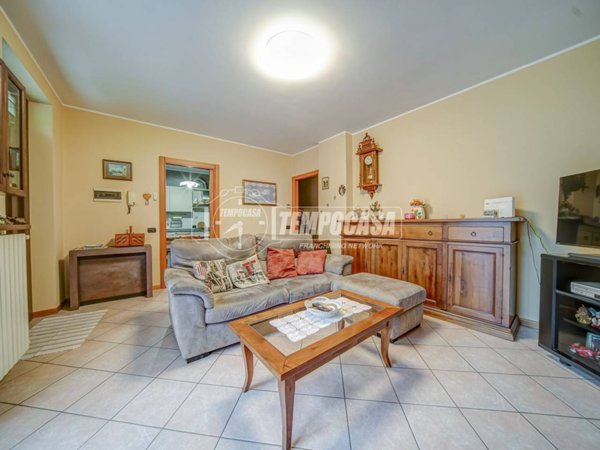 casa indipendente in vendita a Cairate