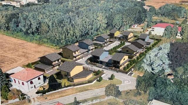 terreno edificabile in vendita a Cairate in zona Peveranza