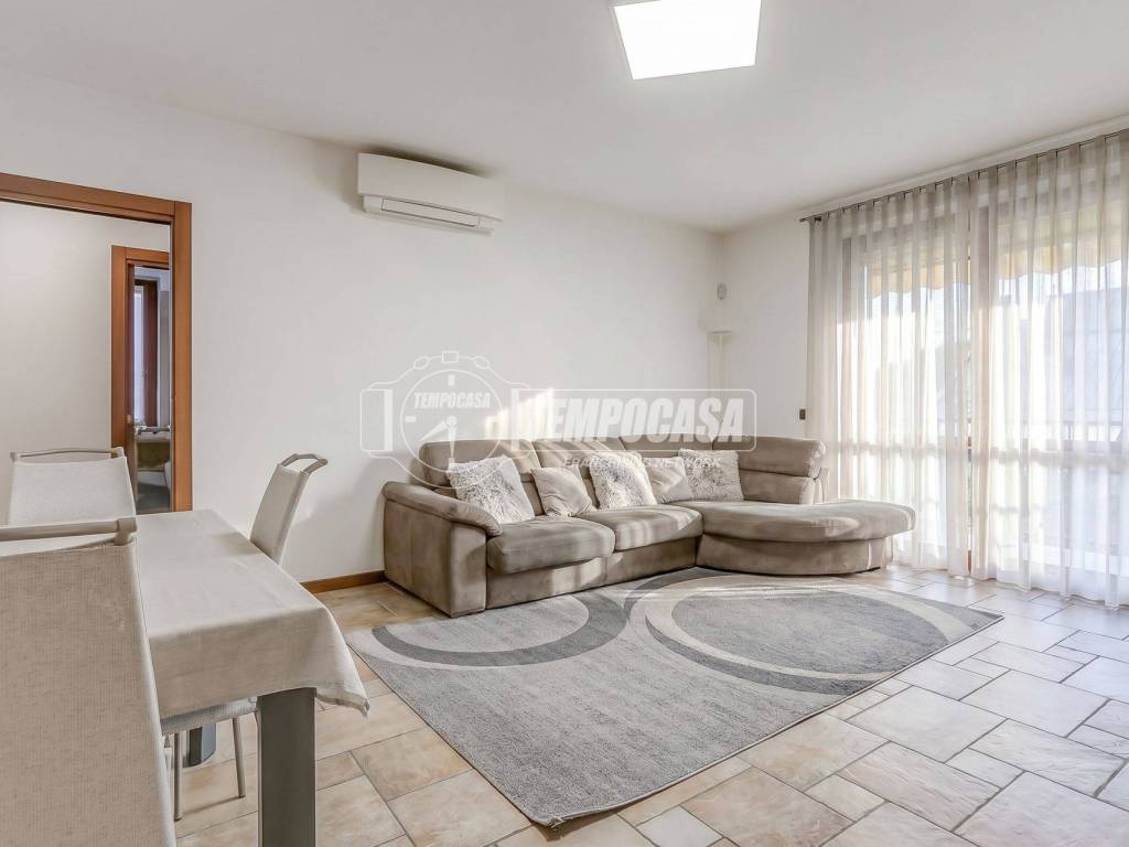appartamento in vendita a Cairate