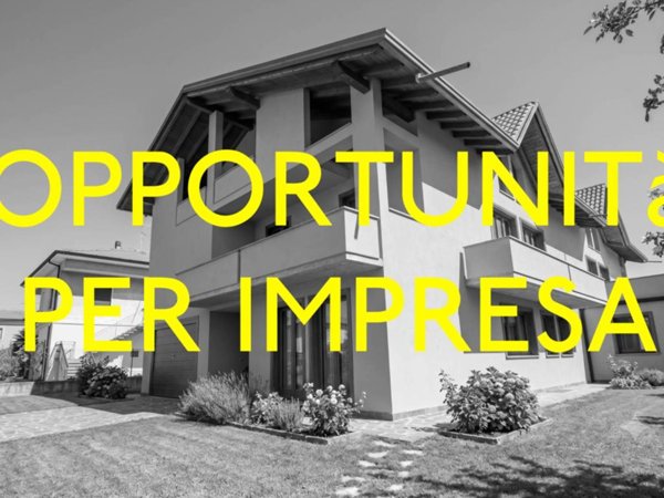 casa indipendente in vendita a Cairate in zona Bolladello