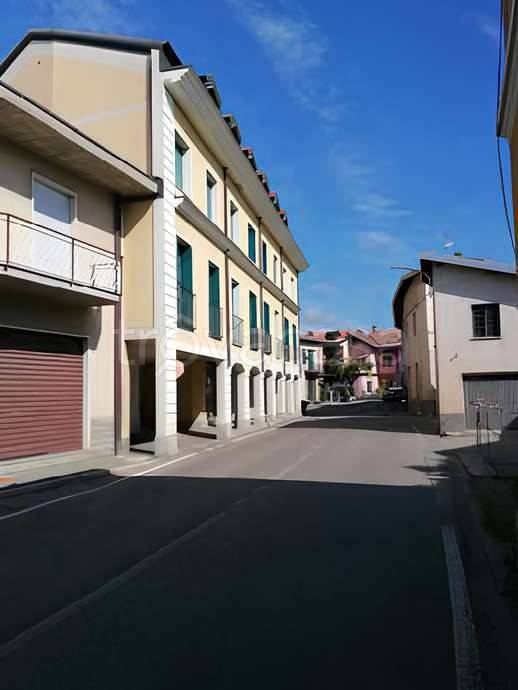 appartamento in vendita a Cairate in zona Bolladello
