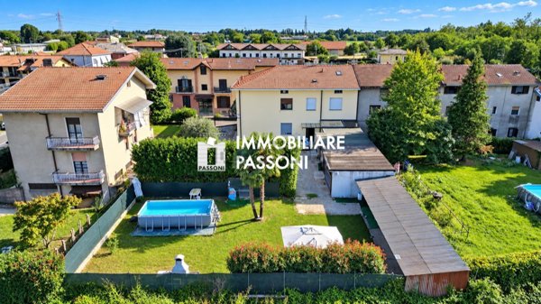 appartamento in vendita a Cairate in zona Peveranza
