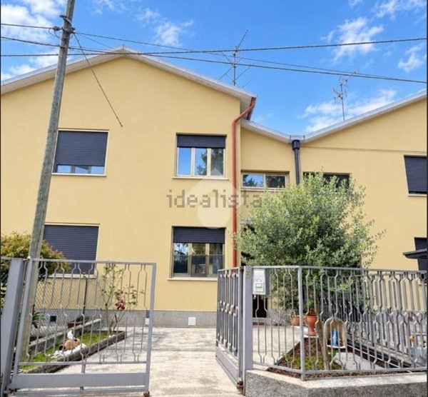 casa indipendente in vendita a Cairate in zona Bolladello