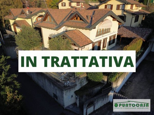 casa indipendente in vendita a Cantello in zona Gaggiolo