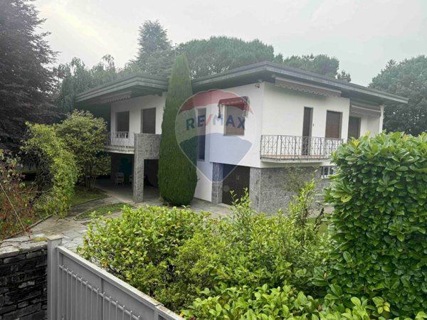 casa indipendente in vendita a Cantello