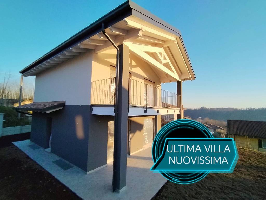 casa indipendente in vendita a Cantello