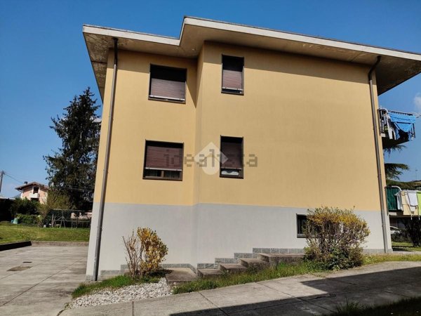 appartamento in vendita a Cantello in zona Gaggiolo