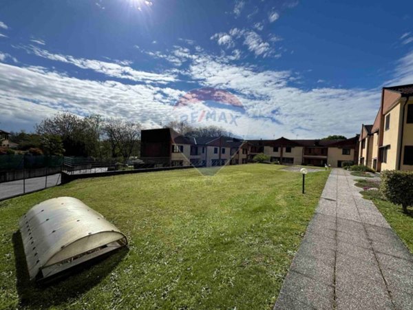 casa indipendente in vendita a Cantello