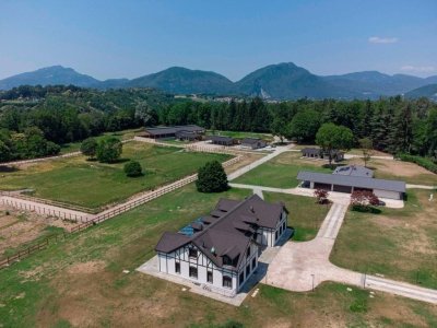 casa indipendente in vendita a Cantello