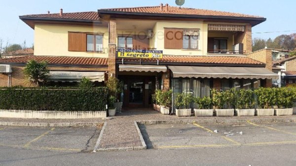 locale commerciale in vendita a Cantello in zona Gaggiolo