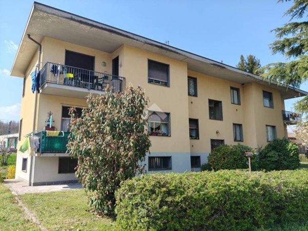 intera palazzina in vendita a Cantello in zona Gaggiolo