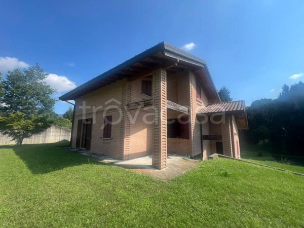 casa indipendente in vendita a Cantello in zona Gaggiolo