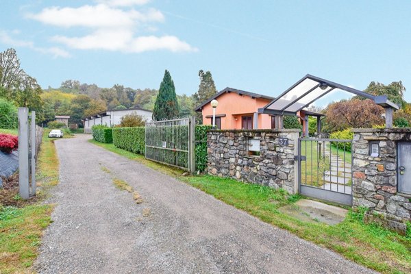 azienda agricola in vendita a Cantello