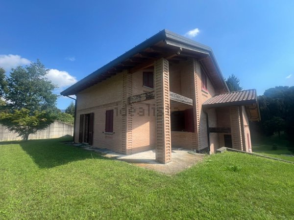 casa indipendente in vendita a Cantello in zona Gaggiolo