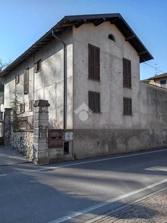 casa indipendente in vendita a Cantello