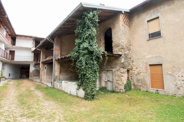 casa indipendente in vendita a Cantello