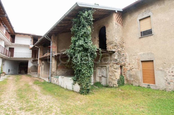 casa indipendente in vendita a Cantello