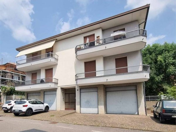 appartamento in vendita a Cantello in zona Gaggiolo