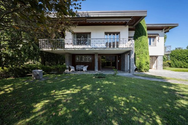 casa indipendente in vendita a Cantello