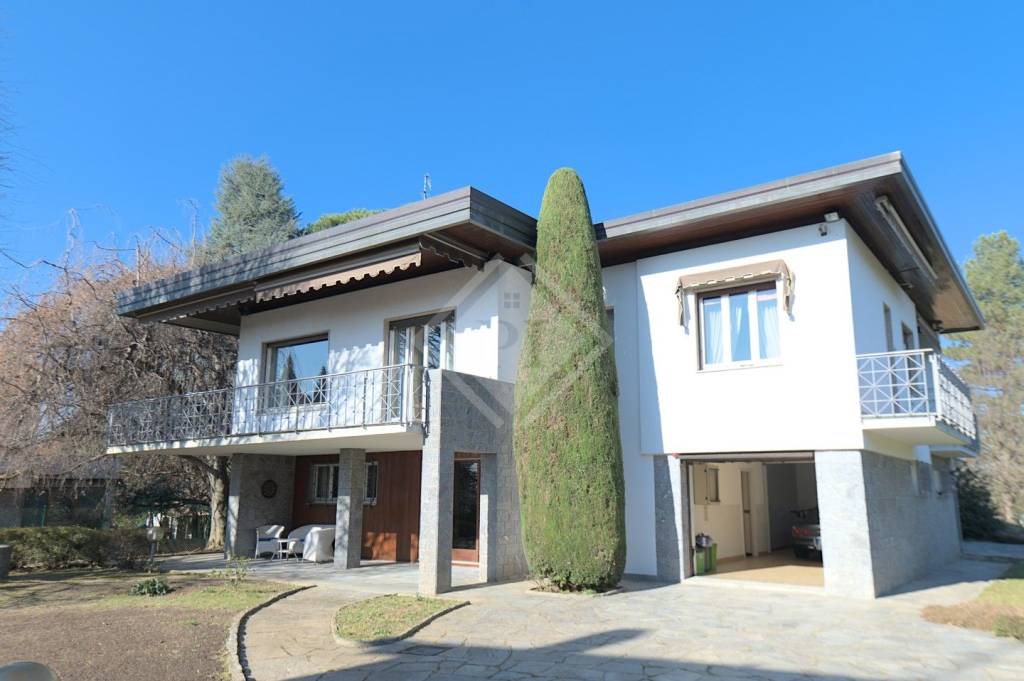 casa indipendente in vendita a Cantello