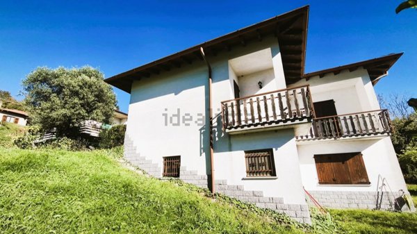 casa indipendente in vendita a Cantello