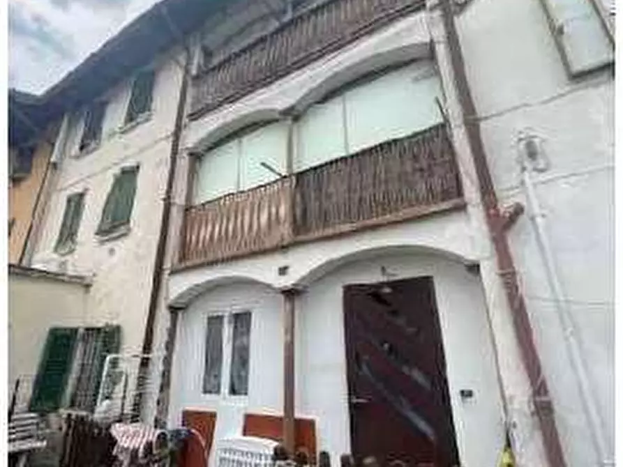 casa indipendente in vendita a Cantello